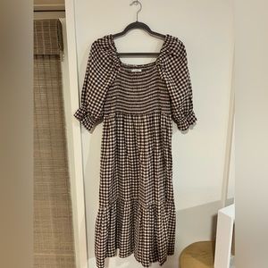 Madewell Lucie Elbow Sleeve Smocked Midi Dress in Gingham Brown